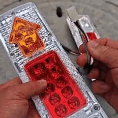 Luz Trasera LED Multifunción 🚦